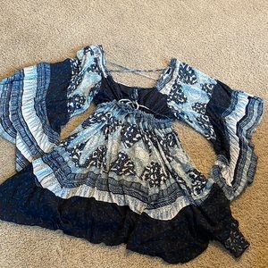 Free people. Size medium. Tunic dress. Navy, light blue, white